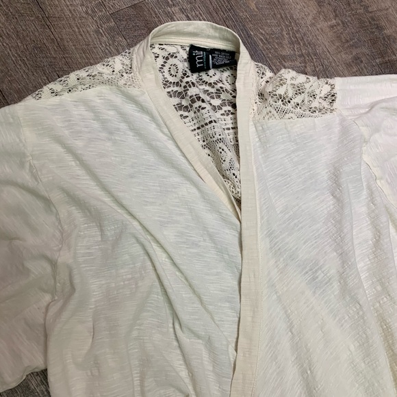 OPEN FRONT WATERFALL IVORY AND LACE CARDIGAN - Picture 4 of 8